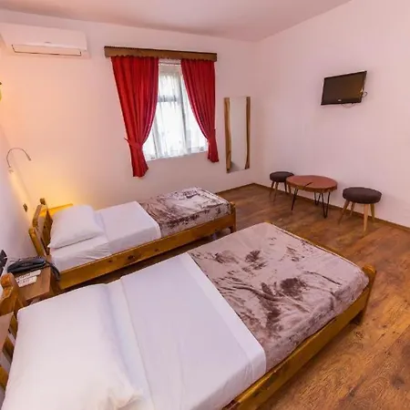Heraklis Hotel Szálloda 3*