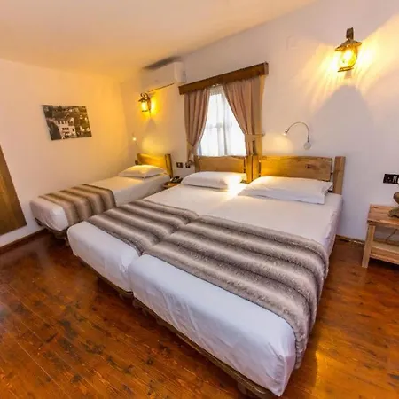 Szálloda Heraklis Hotel 3*