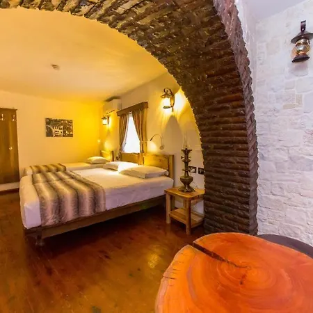 Heraklis Hotel