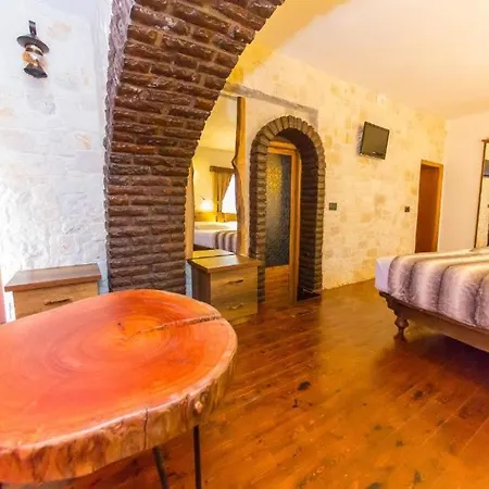 Heraklis Hotel Szálloda 3*