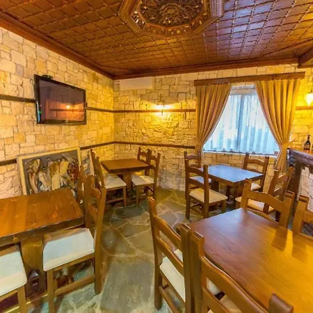 Heraklis Hotel Szálloda Berat
