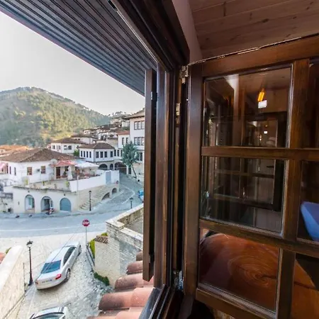 Heraklis Hotel 3* Berat