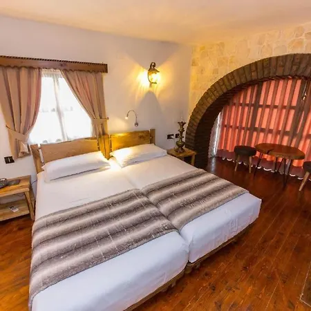 Heraklis Hotel 3*